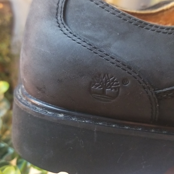 Black Leather Timberland Shoes - Picture 5 of 9